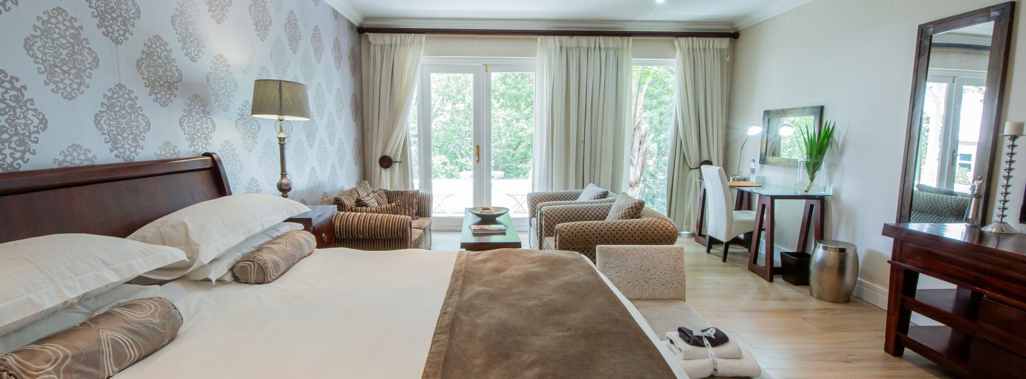 Penthouse Suite – Belvedere Boutique Hotel – Windhoek – Namibia - Exclusive Penthouse Suites In Mende